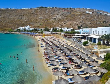 Απολογία της γ.γ. Δημόσιας Περιουσίας για την «δωρεά» της παραλίας της Ψαρούς στο Nammo's